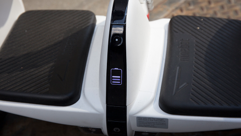 Illustration for article titled This Segway Scooter Is What the Hoverboard Should Have Been